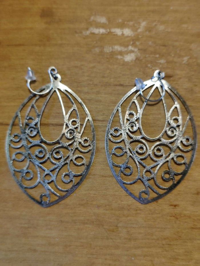 E #115 Pierce Wire Silicone Stoppers, Filigree 2-1/2 inch Dangles