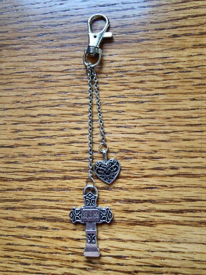 CHK #176 Stainless Steel Hook & Chain w/ Filigree Heart & Rejoice Cross