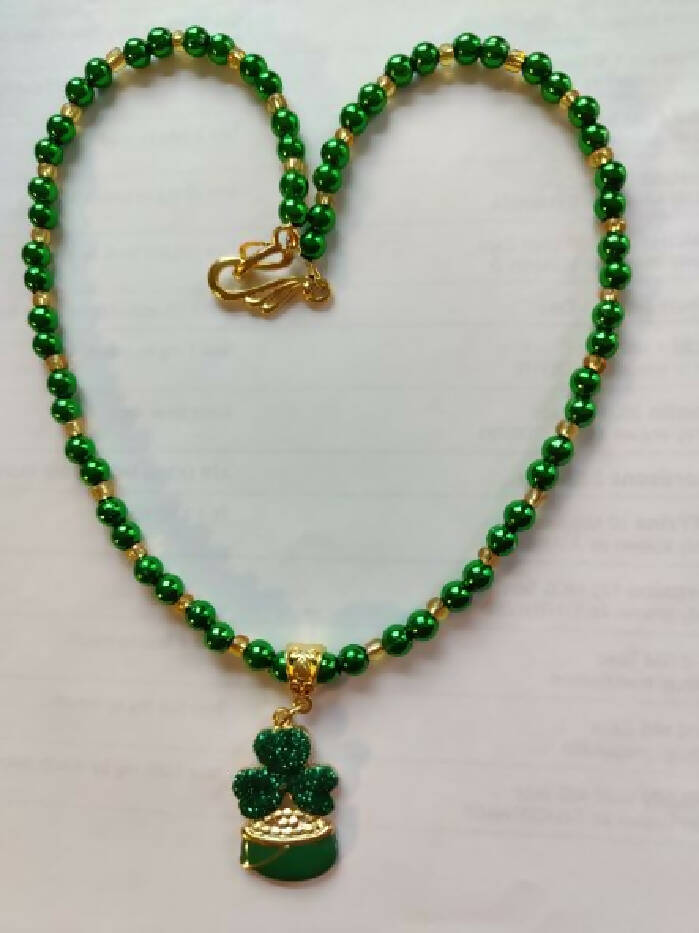 N#321 19 in. St. Pat's Charm w/ Green Beads