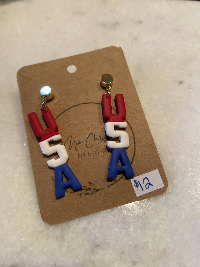 USA dangles