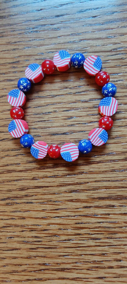 JB #4423 CHILG Stretch 6mm Acrylic Red Blue Star Beads & Flags