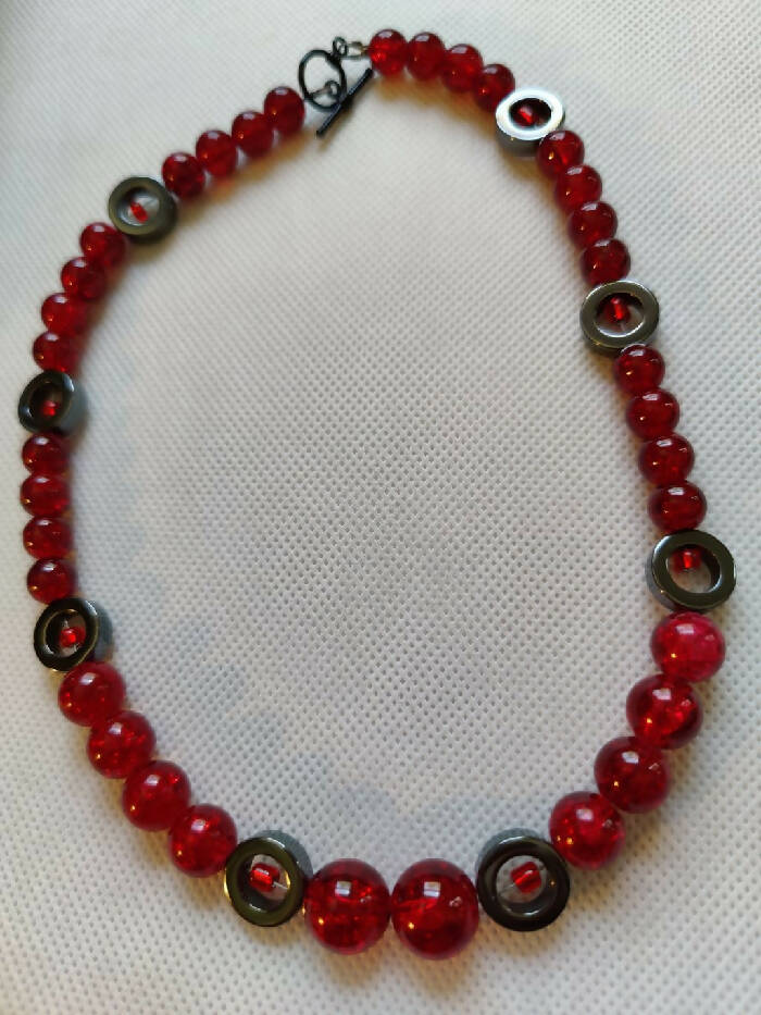 N #338 Choker 16inch Red Crackle w/ Round Hemalyke